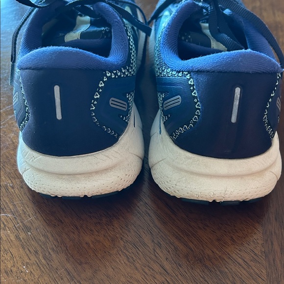 Brooks Women’s Ghost 14  Athletic running walking exercise workout yoga  shoes - Picture 8 of 11